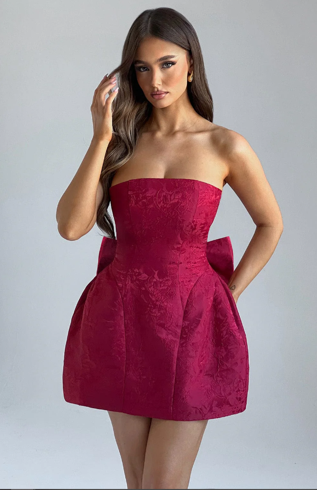 Maison Élise Chic Mini Dress