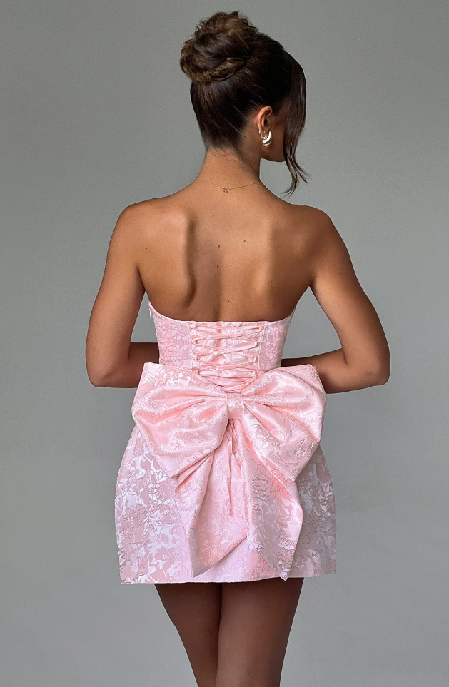 Maison Élise Chic Mini Dress