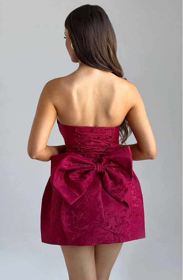 Maison Élise Chic Mini Dress