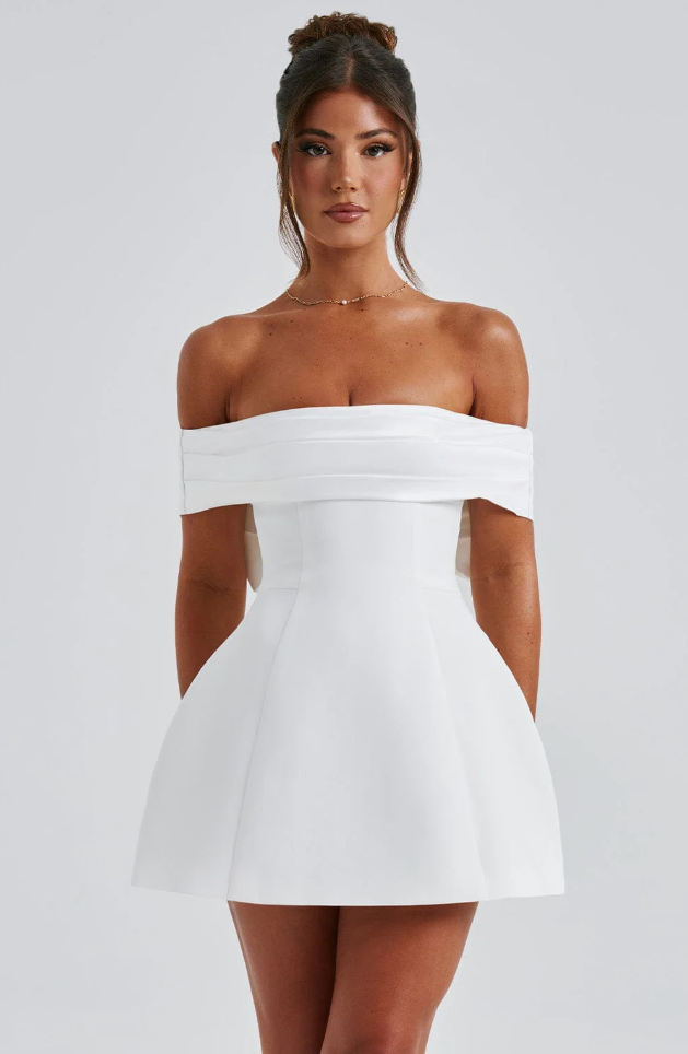 Maison Élise Ladina Classic Dress