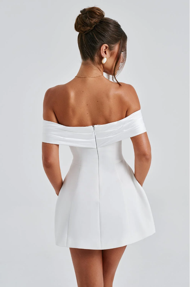 Maison Élise Ladina Classic Dress