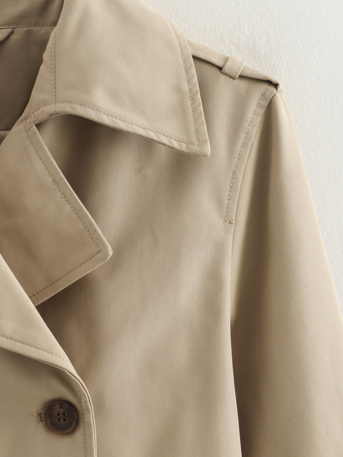 Maison Élise Cropped Trenchcoat