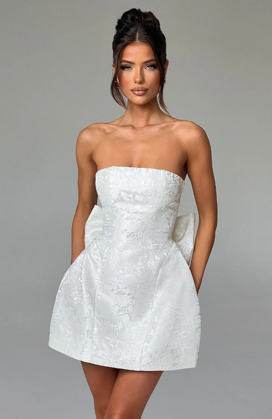 Maison Élise Chic Mini Dress
