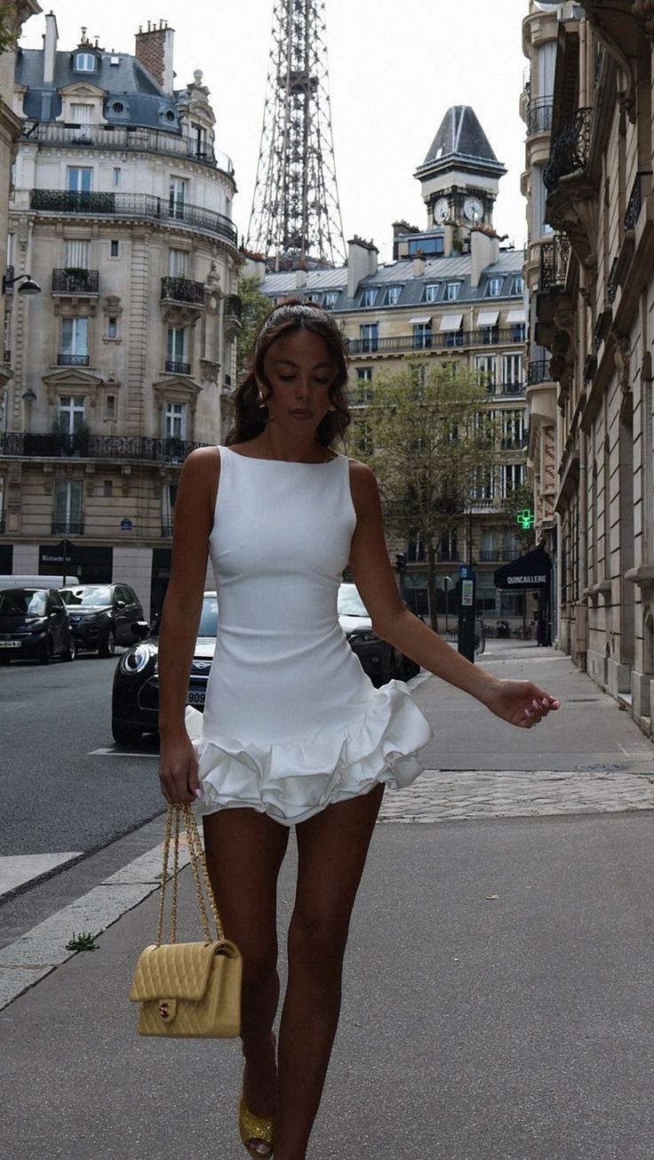 Maison Élise Chic Mini Dress