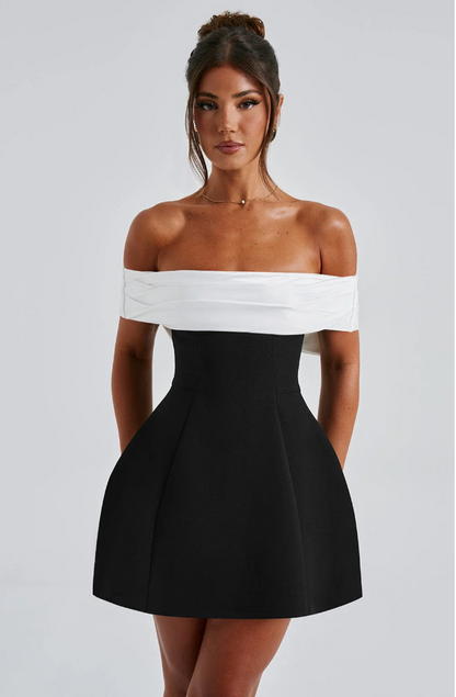 Maison Élise Ladina Classic Dress